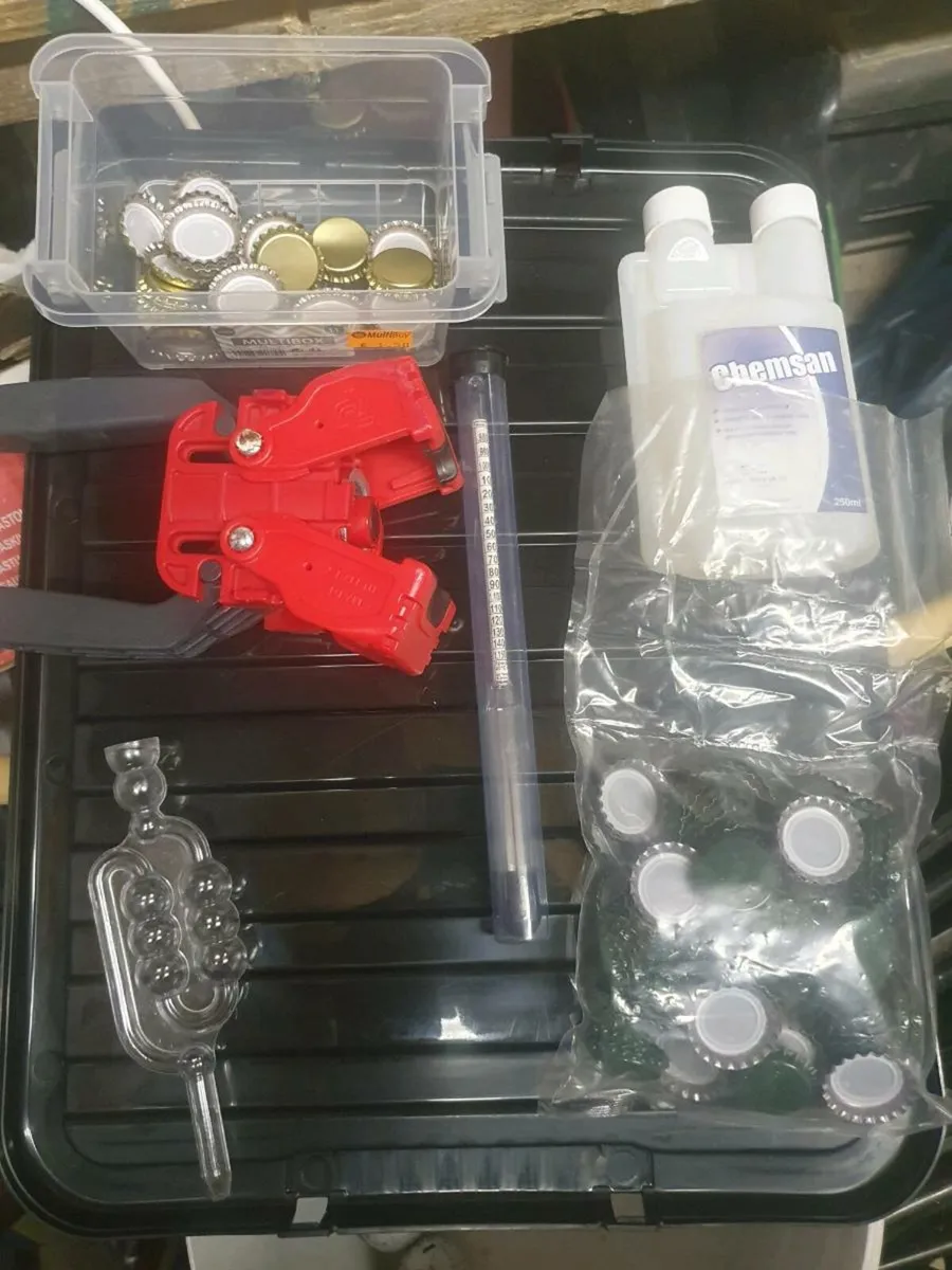 Beer / cider making kit - Image 1
