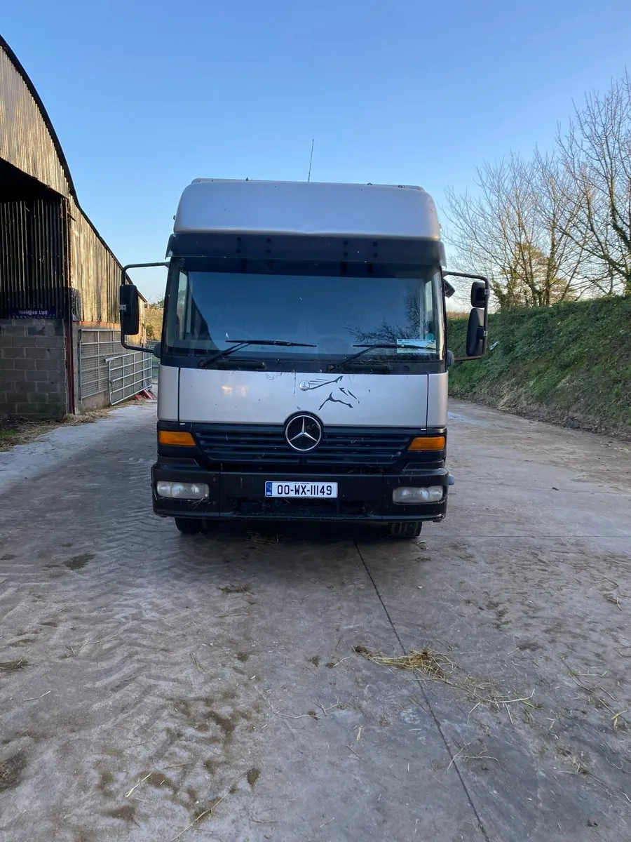 Horse lorry - Image 1