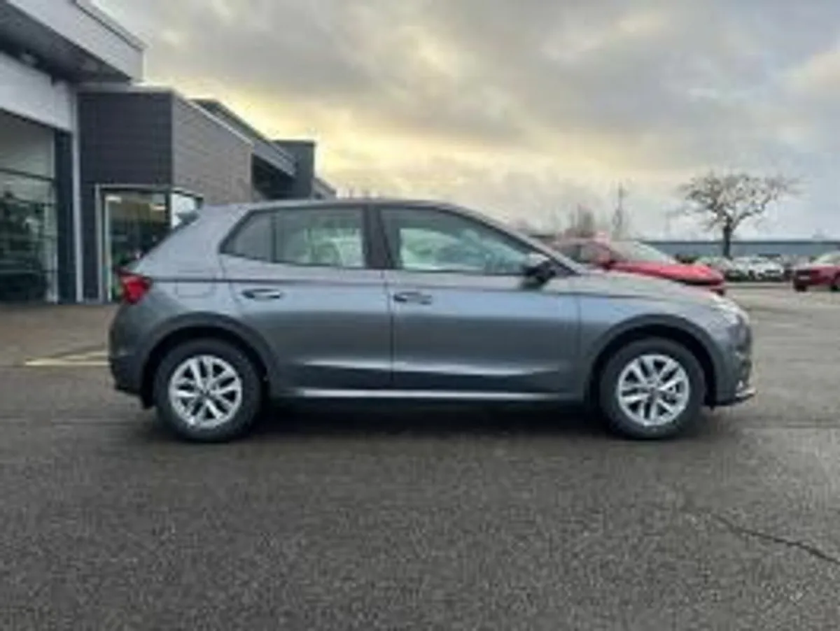 Skoda Fabia Selection 1.0MPI 80HP - Image 4