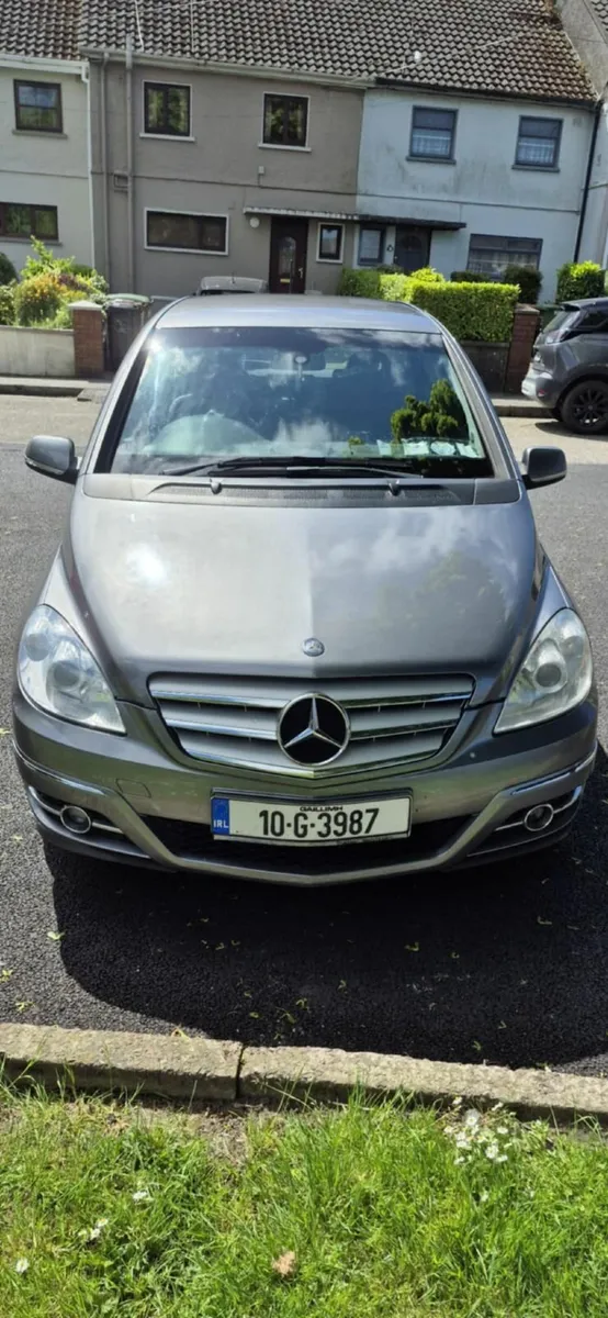 Mercedes-Benz B-Class 2010 - Image 2