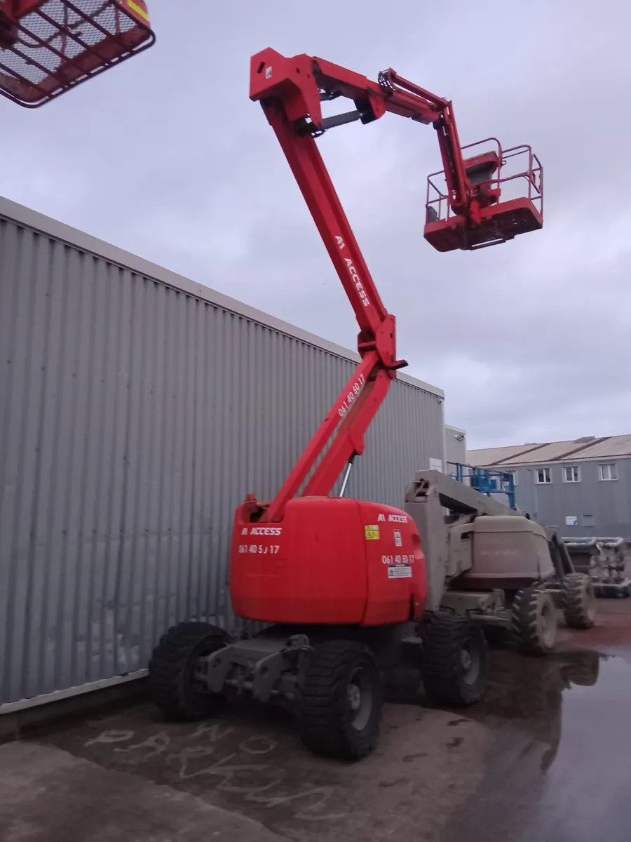 Cherry picker - Image 1