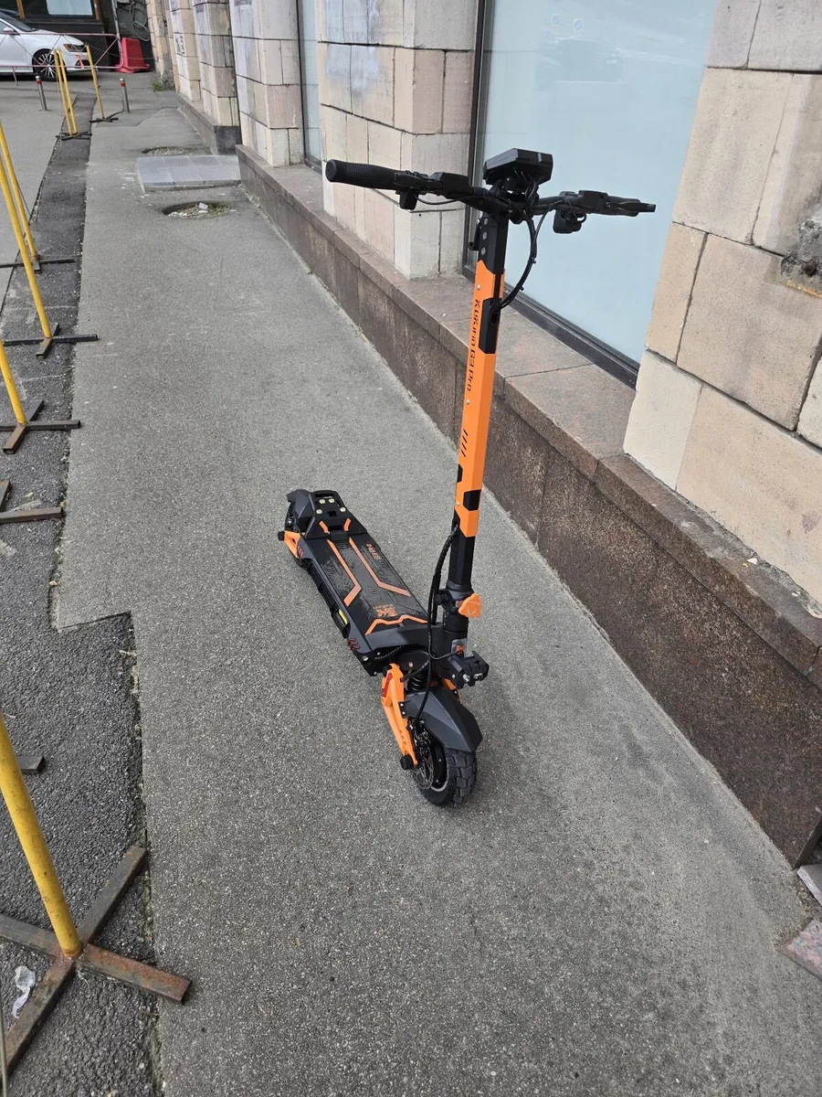KuKirin G3 Pro Electric Scooter - Image 1