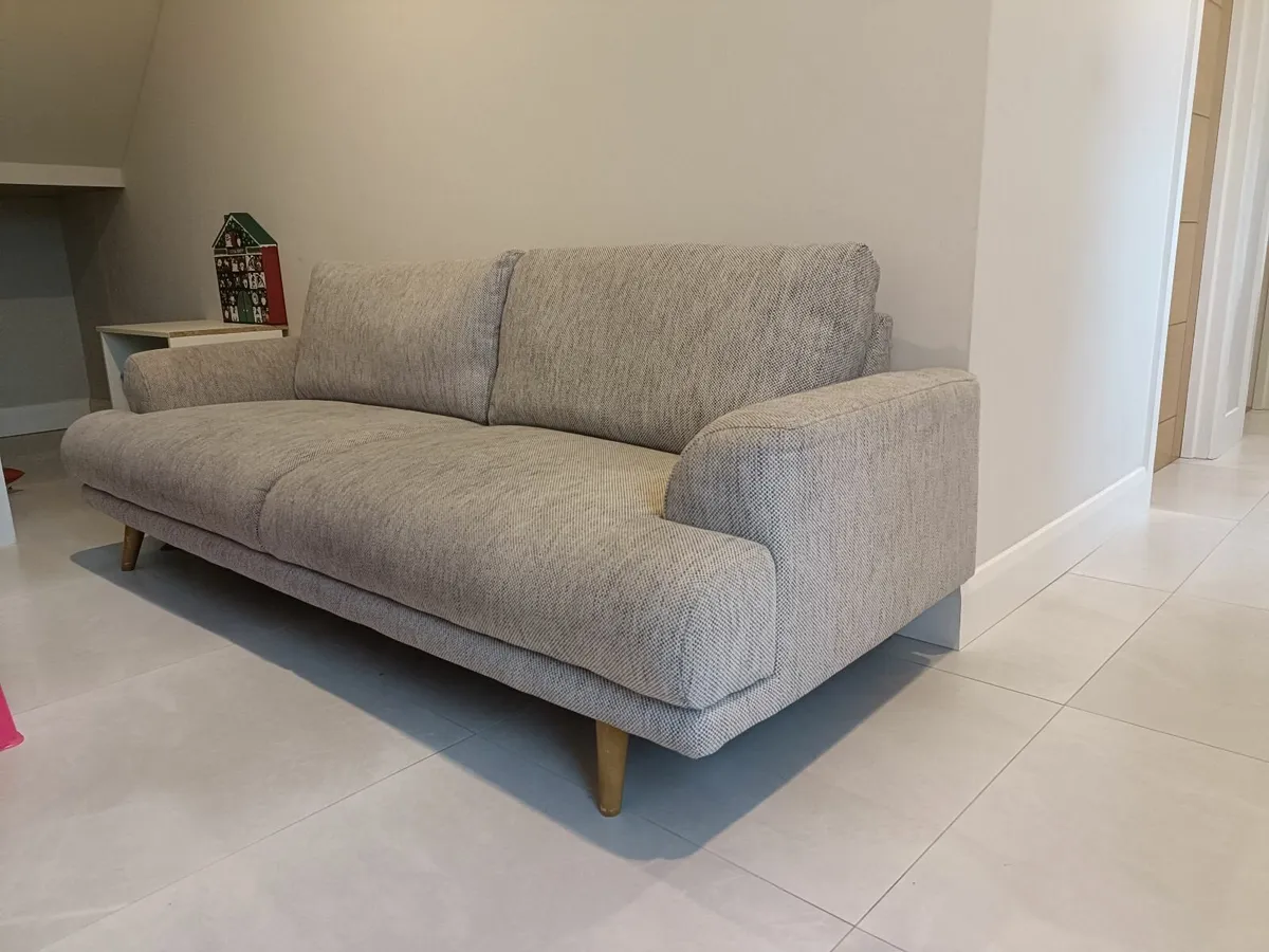 Sofa for sale - Image 3