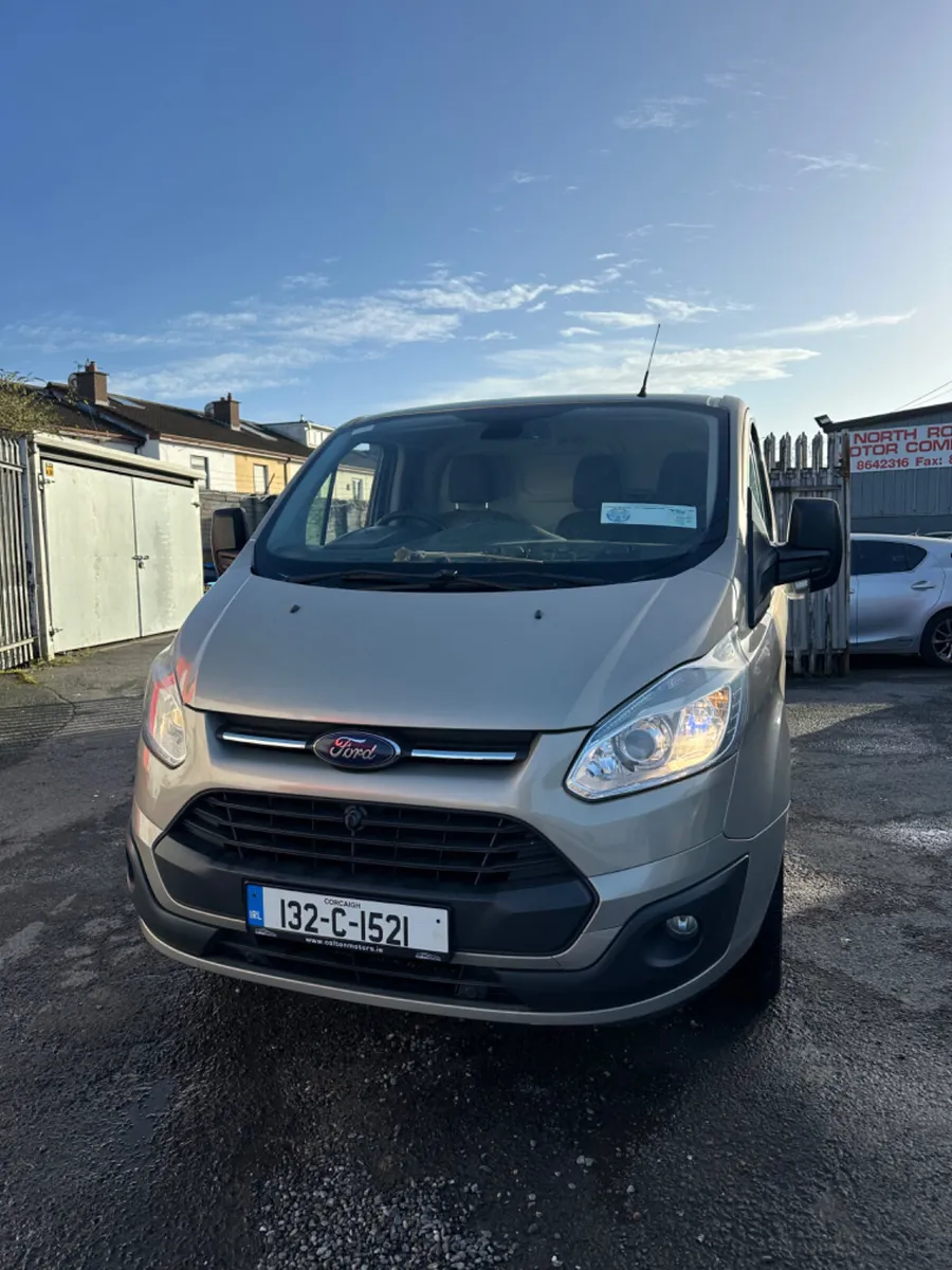 2013 Ford Transit Custom 2.2 Diesel TAXed - Image 4