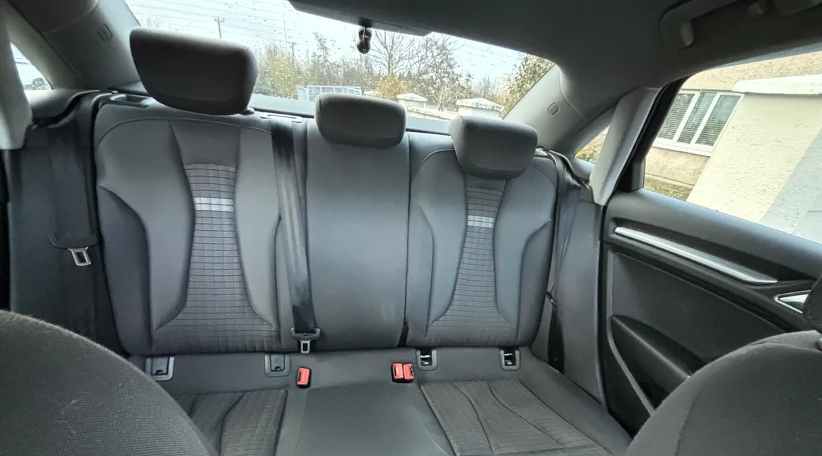 Audi A3 2017 - Image 2