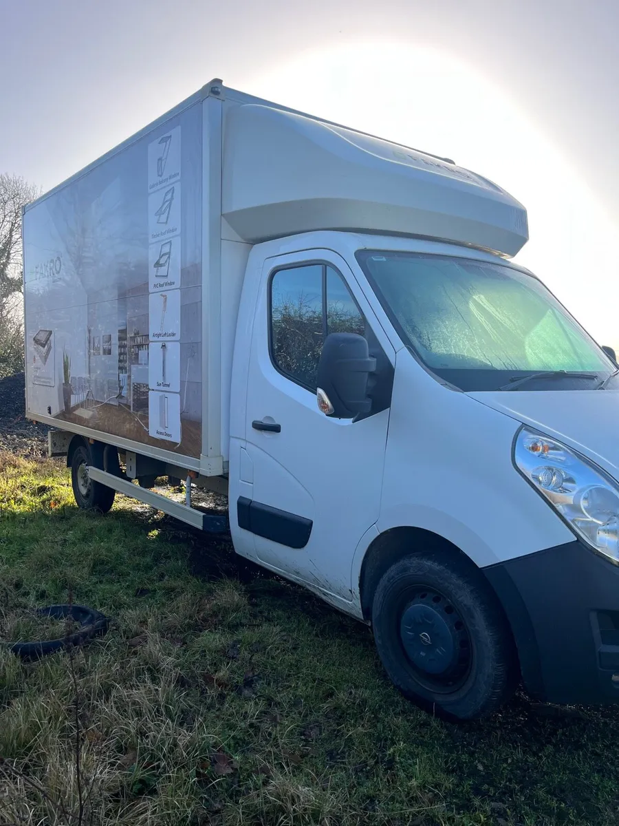 Renault F3500 box van - Image 2