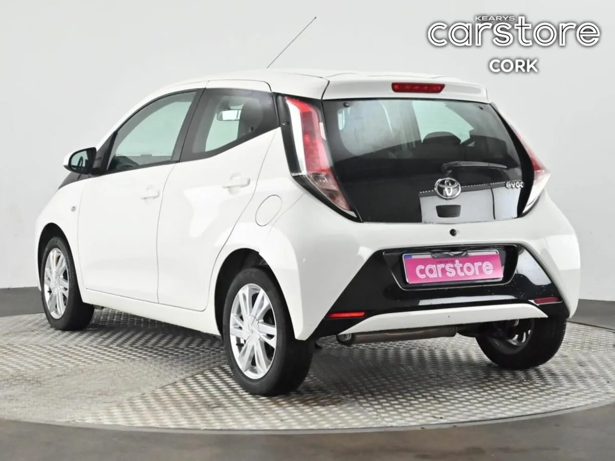 Toyota Aygo 1.0 VVT-i x-play+ - Image 3