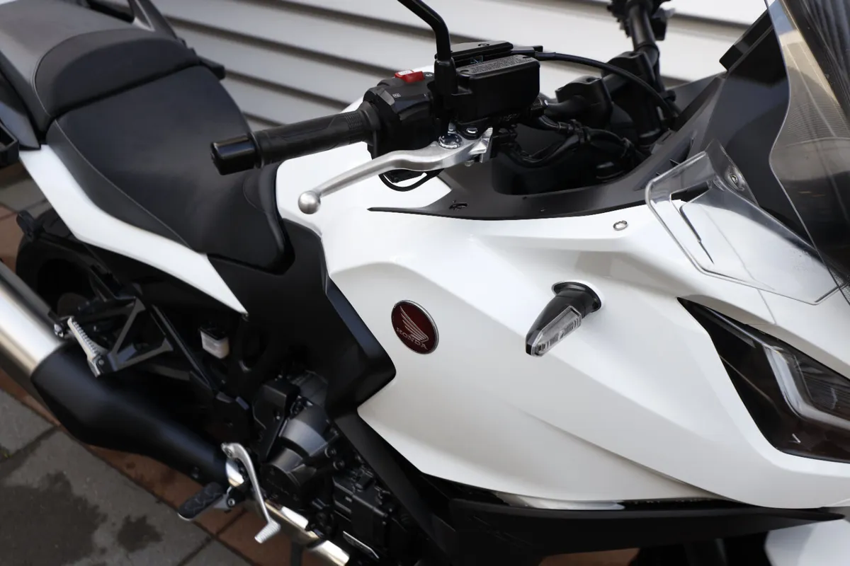 HONDA NT1100 DCT**Ex Demo** - Image 3