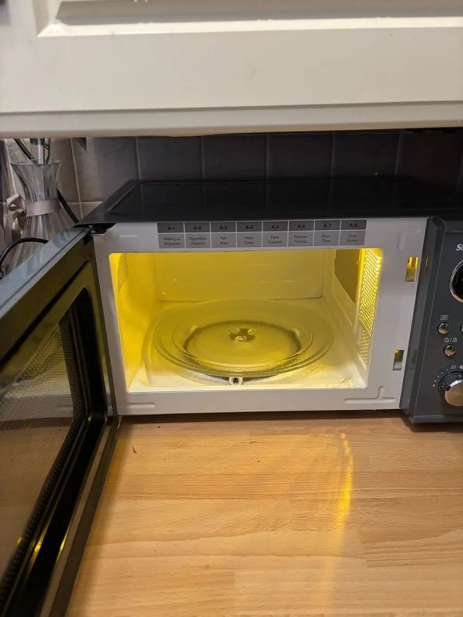 Microwave - Image 2