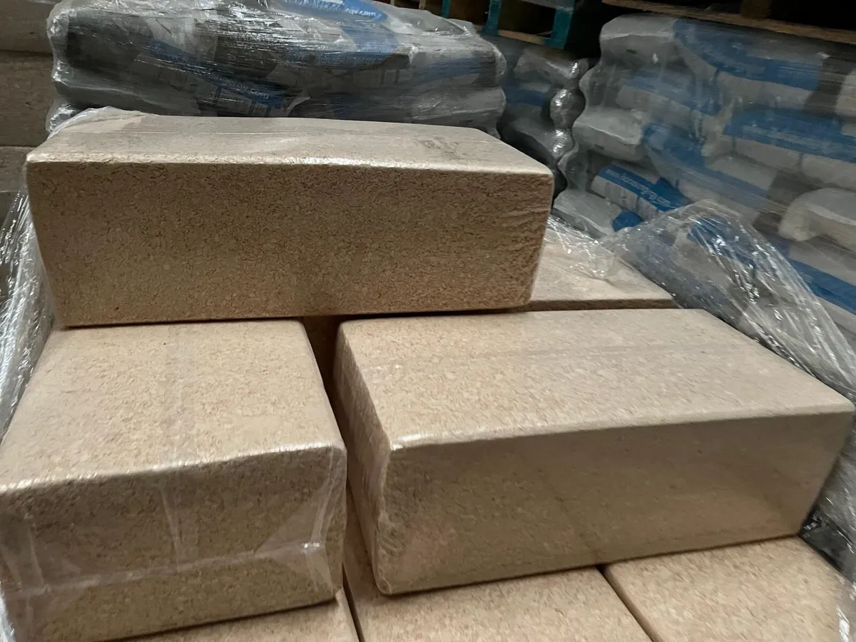 Quality Whitewood Shavings in Bales Delivered - Image 4