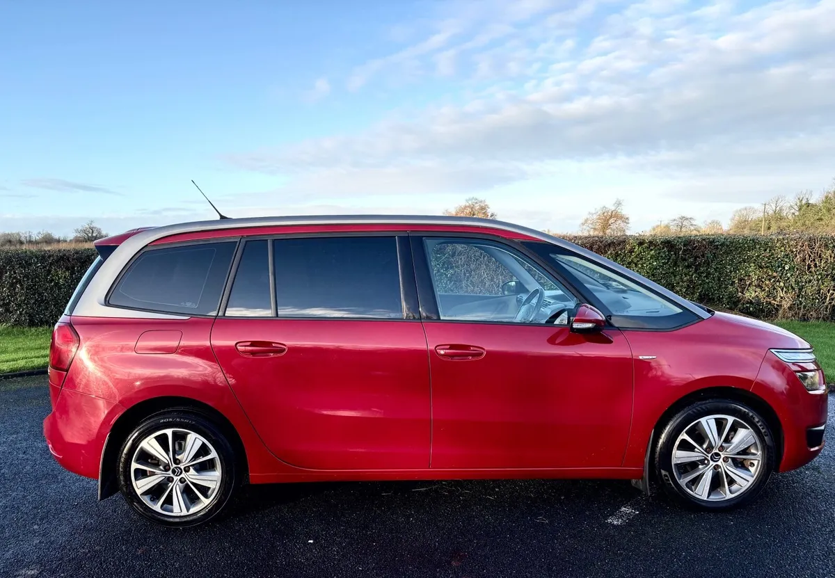 Citroen C4 Blue 1.6Hdi Exclusive 2015 7 Seater - Image 4