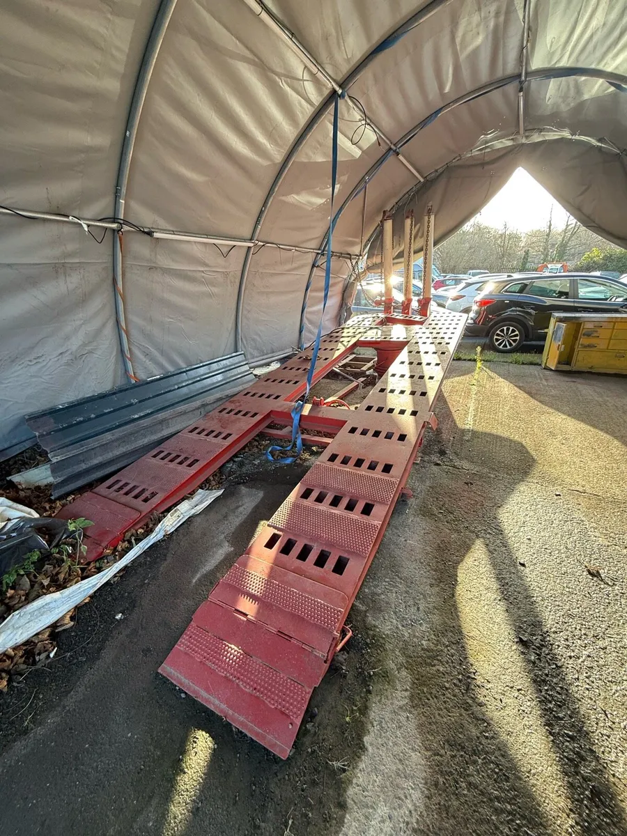 Chief 3 pillar pulling bench - Image 1