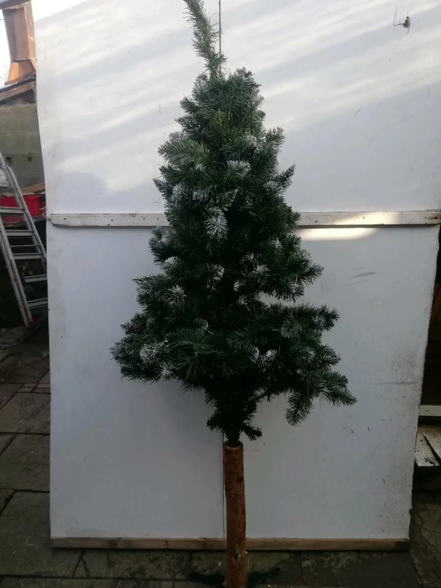 Christmas tree - Image 2