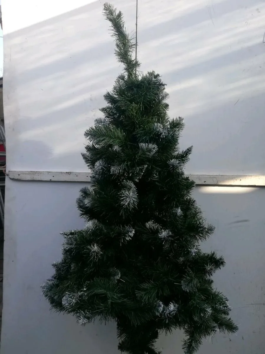 Christmas tree - Image 3