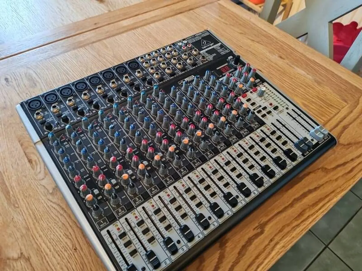 Behringer xenyx x2222 USB 24 bit multi processer - Image 4