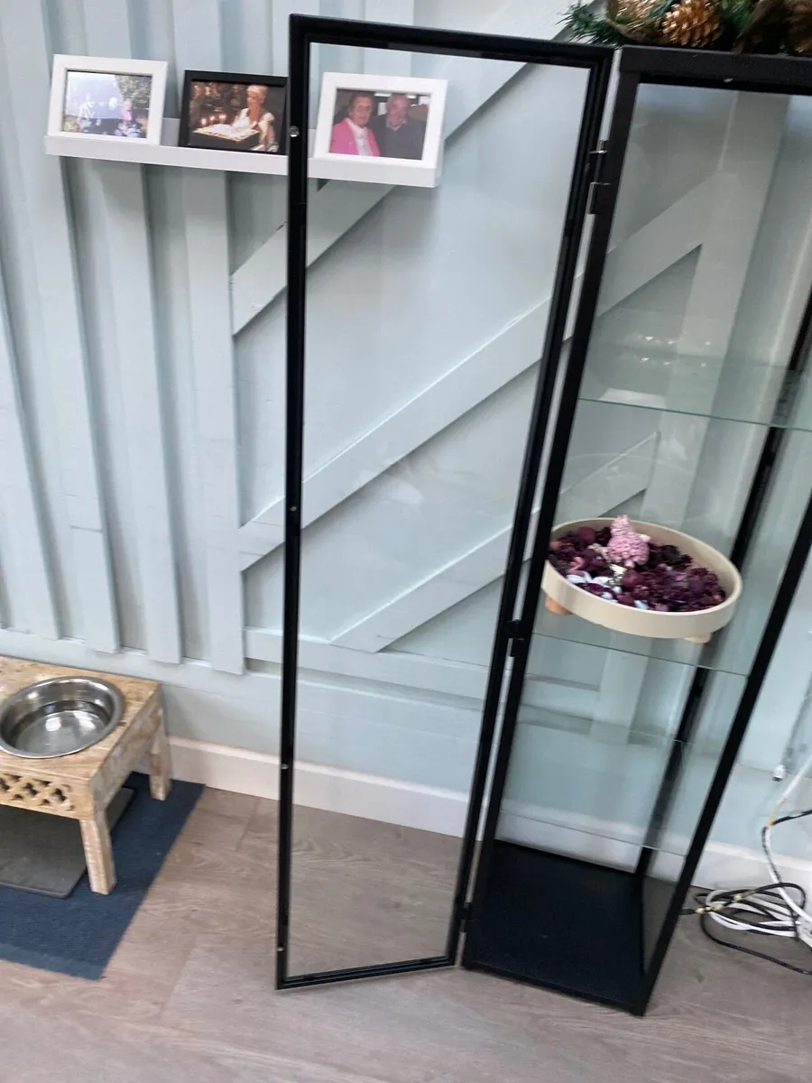 Glass display case - Image 2
