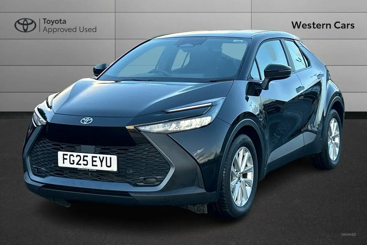 Toyota C-HR 1.8 VVT-h Icon CVT Euro 6 (s/s) 5dr - Image 3