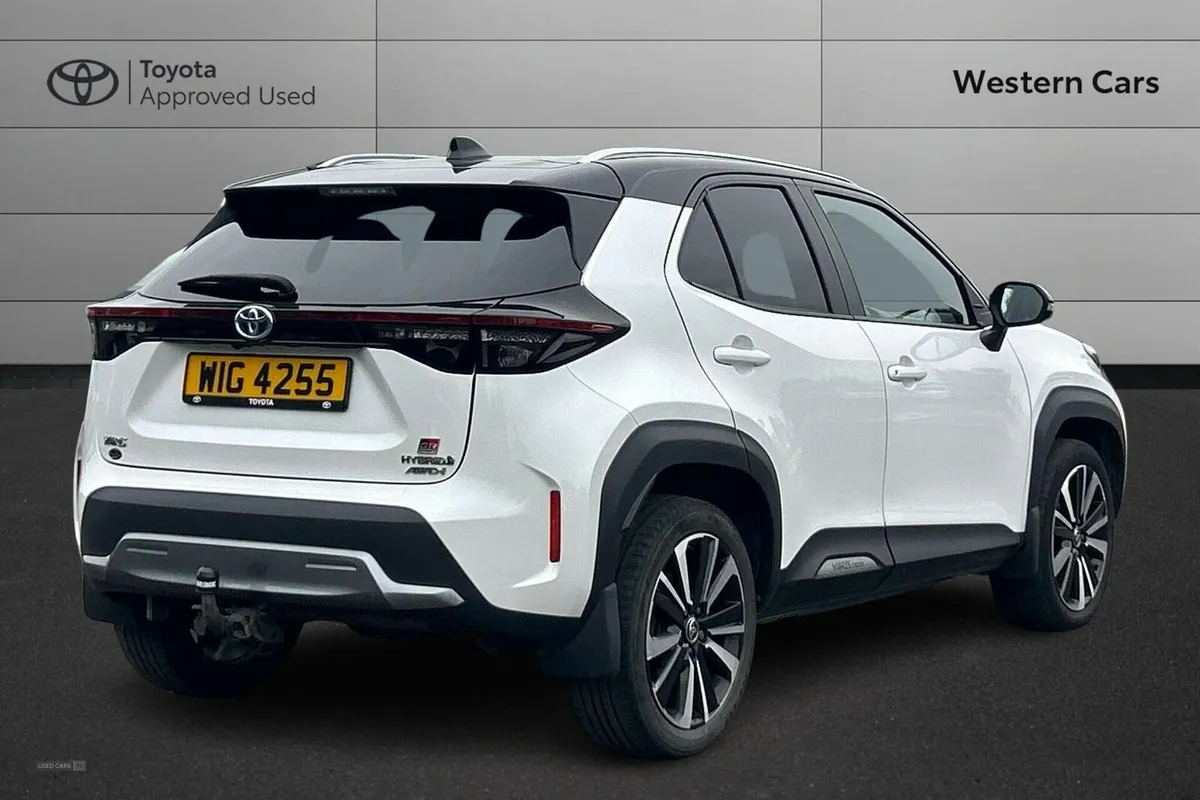 Toyota Yaris Cross 1.5 VVT-h Premiere Edition SUV - Image 2