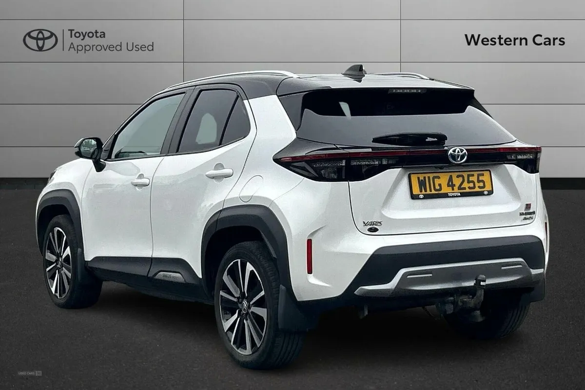 Toyota Yaris Cross 1.5 VVT-h Premiere Edition SUV - Image 4