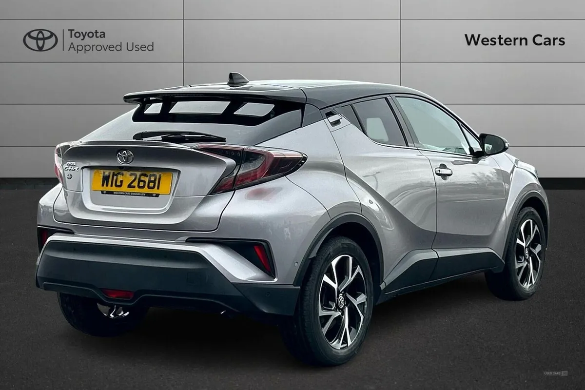 Toyota C-HR 1.2 VVT-i Dynamic Euro 6 (s/s) 5dr - Image 2