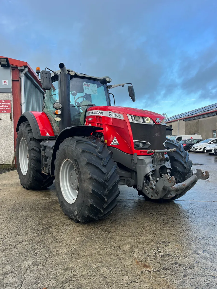 Massey Ferguson 8740S - Image 1