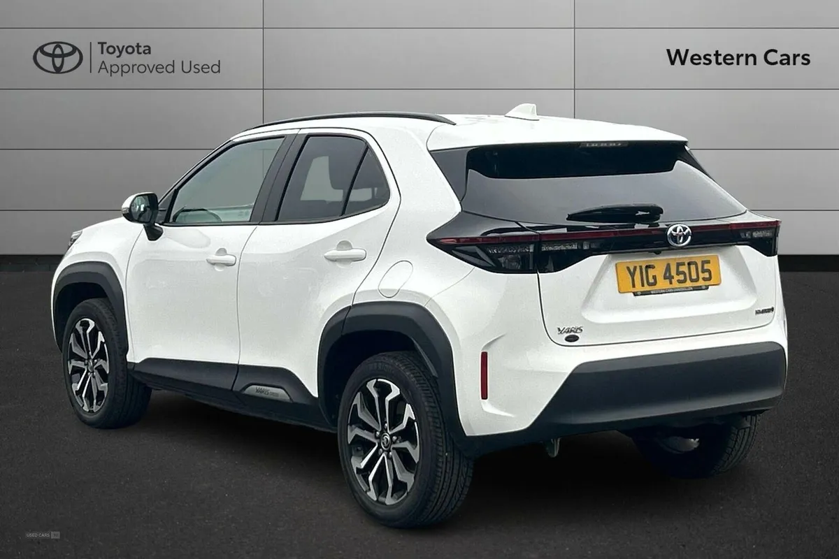 Toyota Yaris Cross 1.5 VVT-h Design SUV 5dr Petrol - Image 4