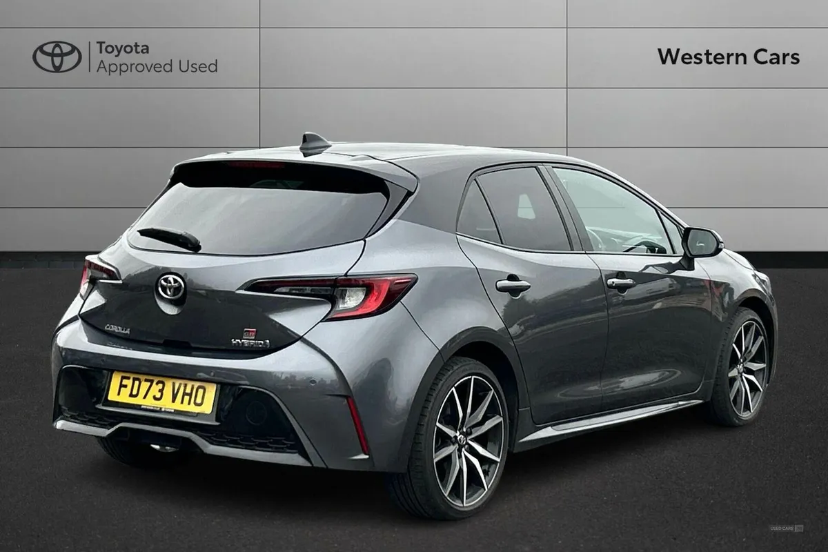 Toyota Corolla 2.0 VVT-h GR SPORT CVT Euro 6 (s/s) - Image 2
