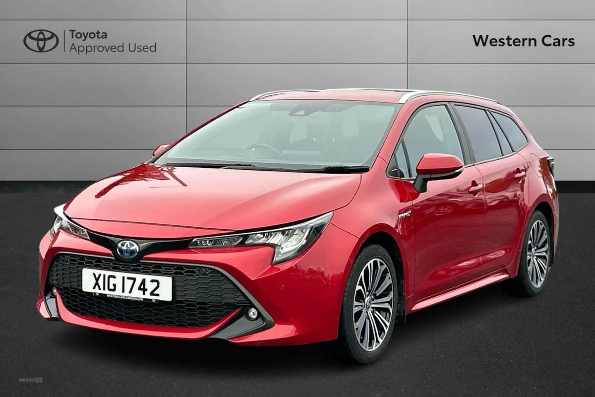 Toyota Corolla 2.0 VVT-h Design Touring Sports CVT - Image 3