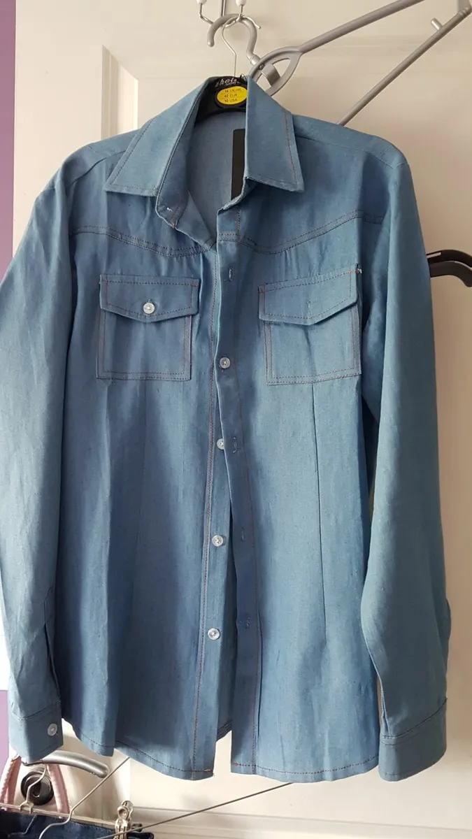 Man shirt new fits size m/l jeans look