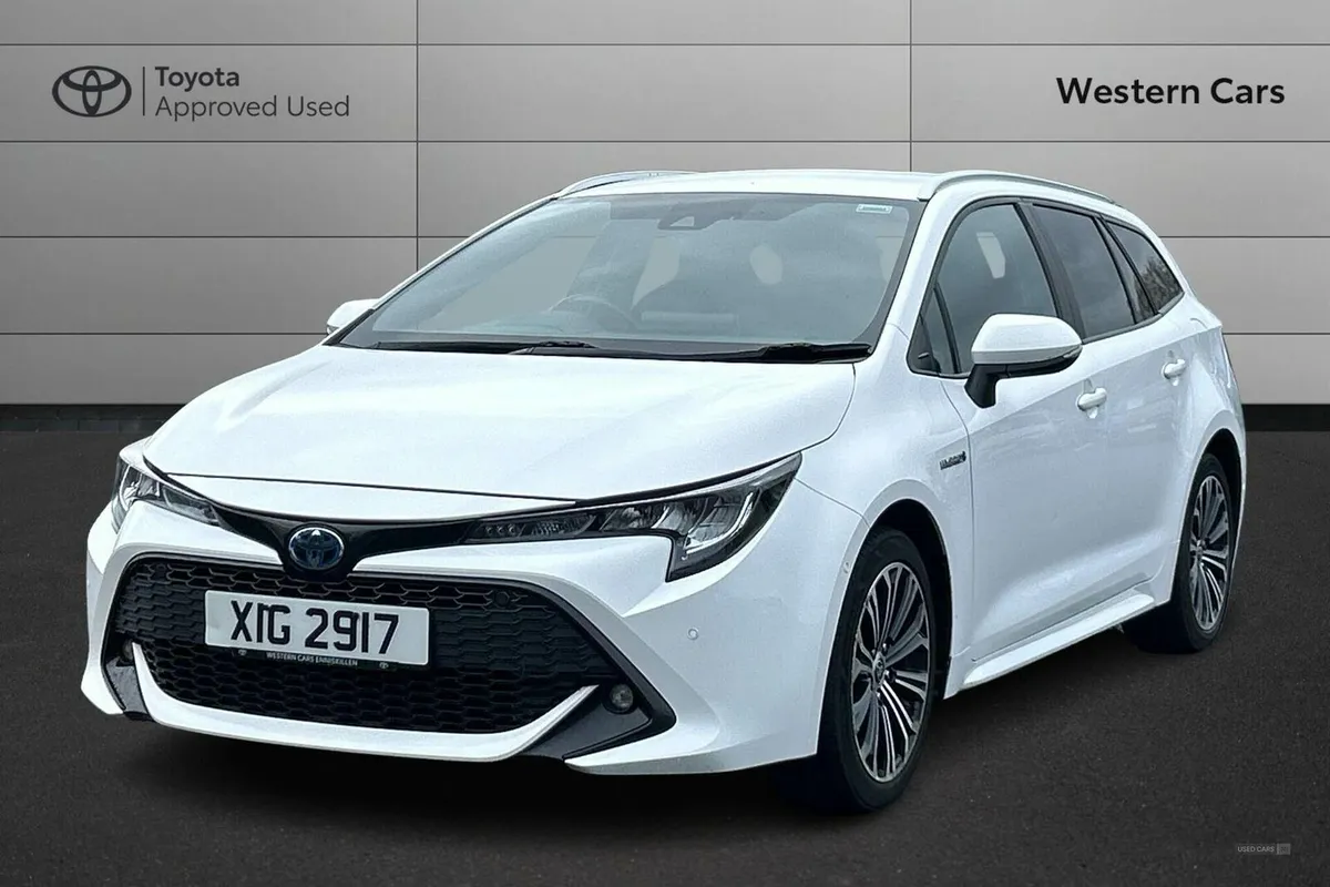 Toyota Corolla 2.0 VVT-h Design Touring Sports CVT - Image 3