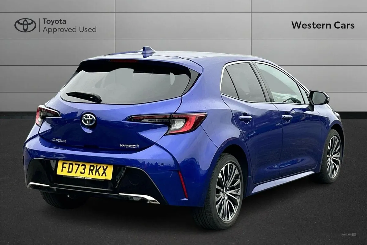 Toyota Corolla 1.8 VVT-h Design CVT Euro 6 (s/s) 5 - Image 2