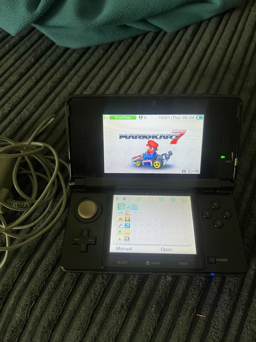 Nintendo 3ds - Image 1
