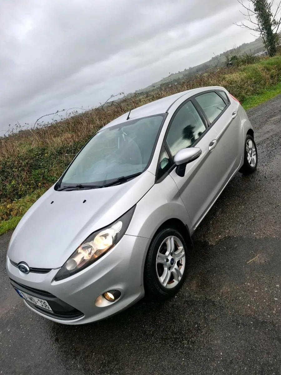 Ford fiesta - Image 2