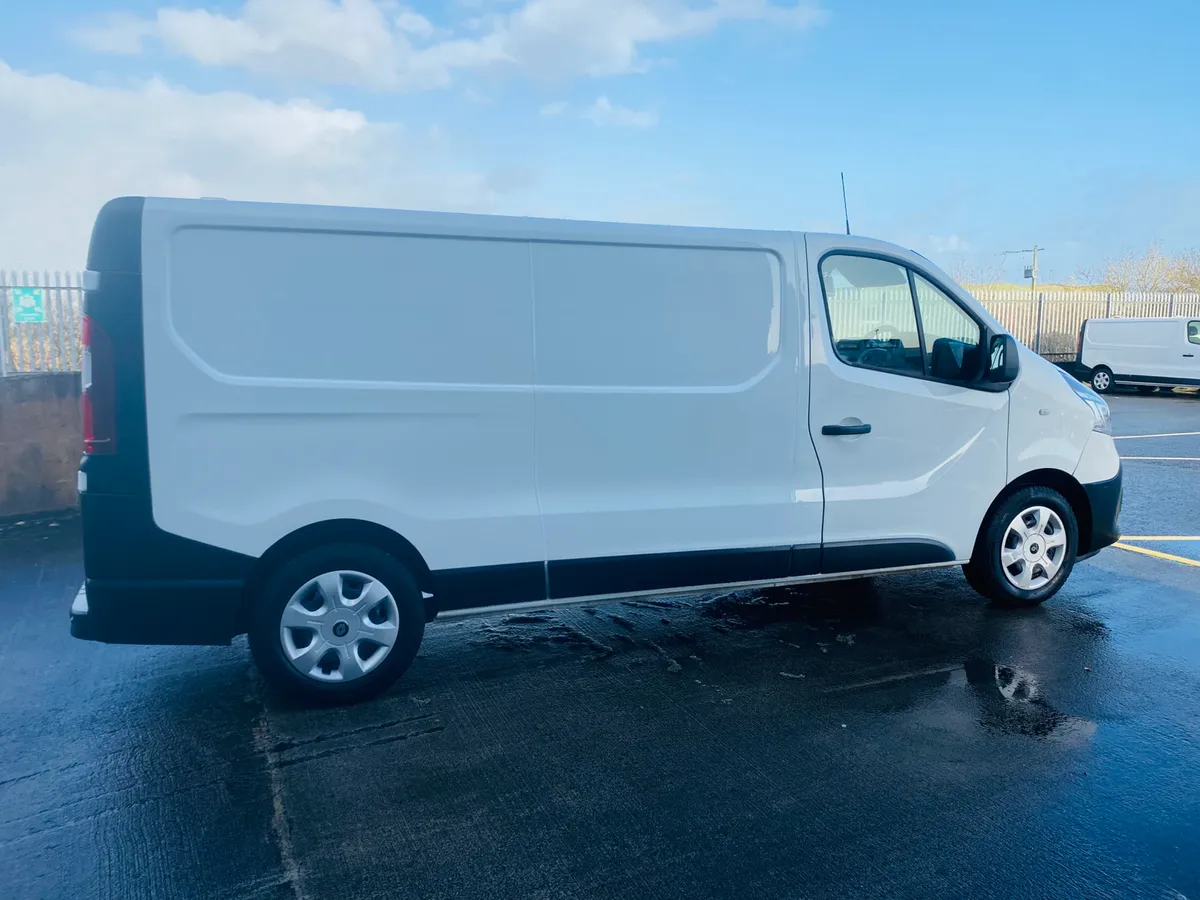 211 Renault Trafic 2.0 120bhp LWB €10,950 + VAT - Image 4