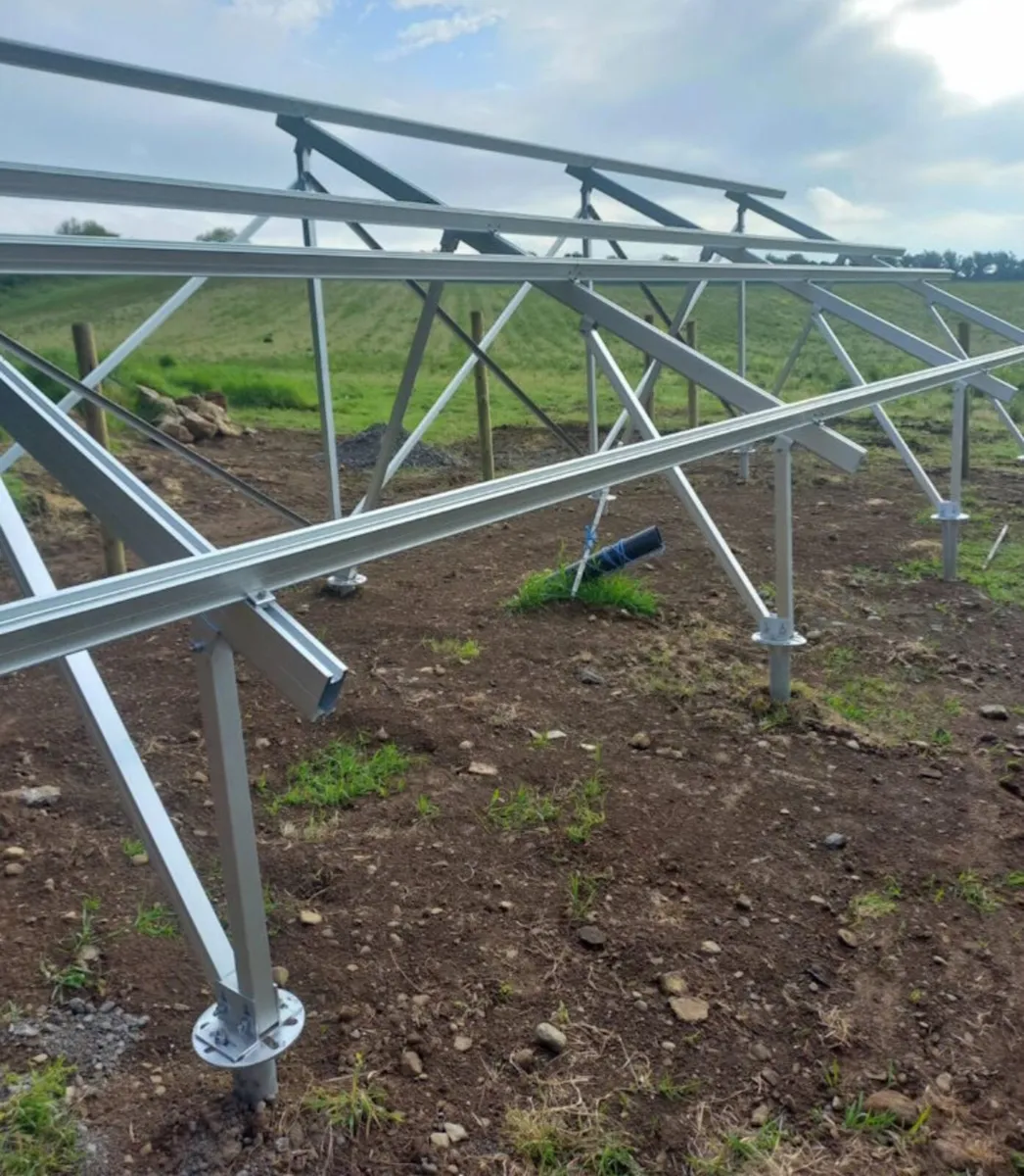 Aluminum Rack for 14 Solar Panels, comes with grou