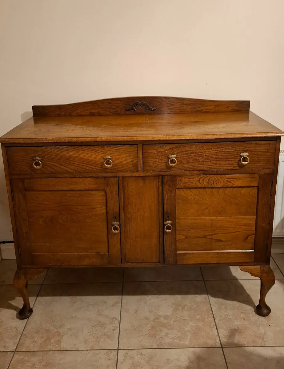 Vintage oak table and chest of drawers - Image 2