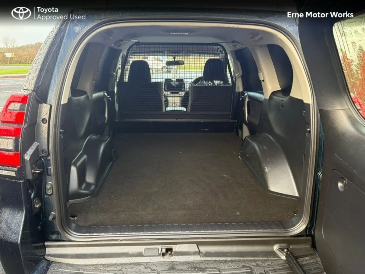 Toyota Land Cruiser Toyota Land Cruiser L/W/B AUTO - Image 4