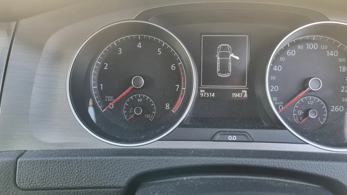 Volkswagen Golf 2016 - Image 2