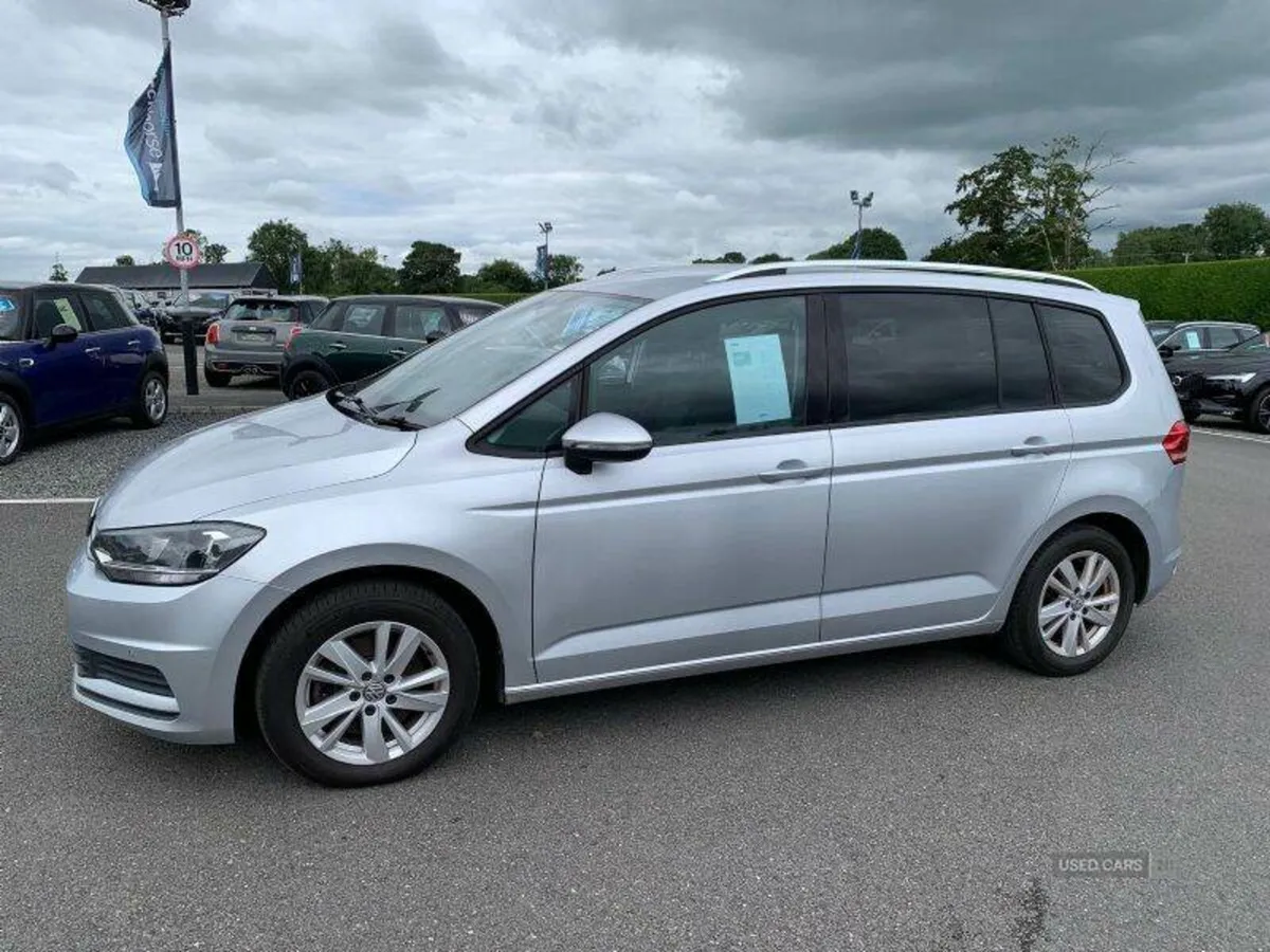 Volkswagen Touran SE - Image 2