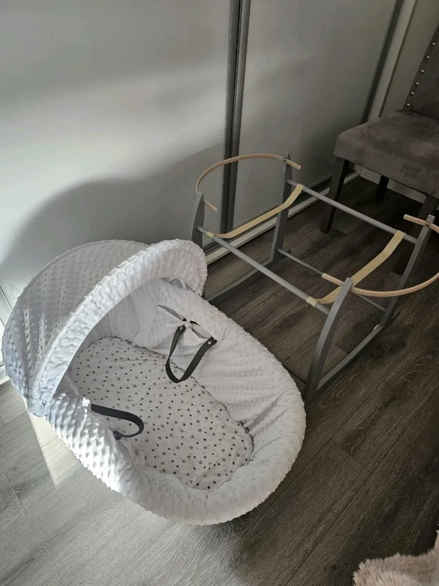 Newborn Bassinet / Rocker - Image 2