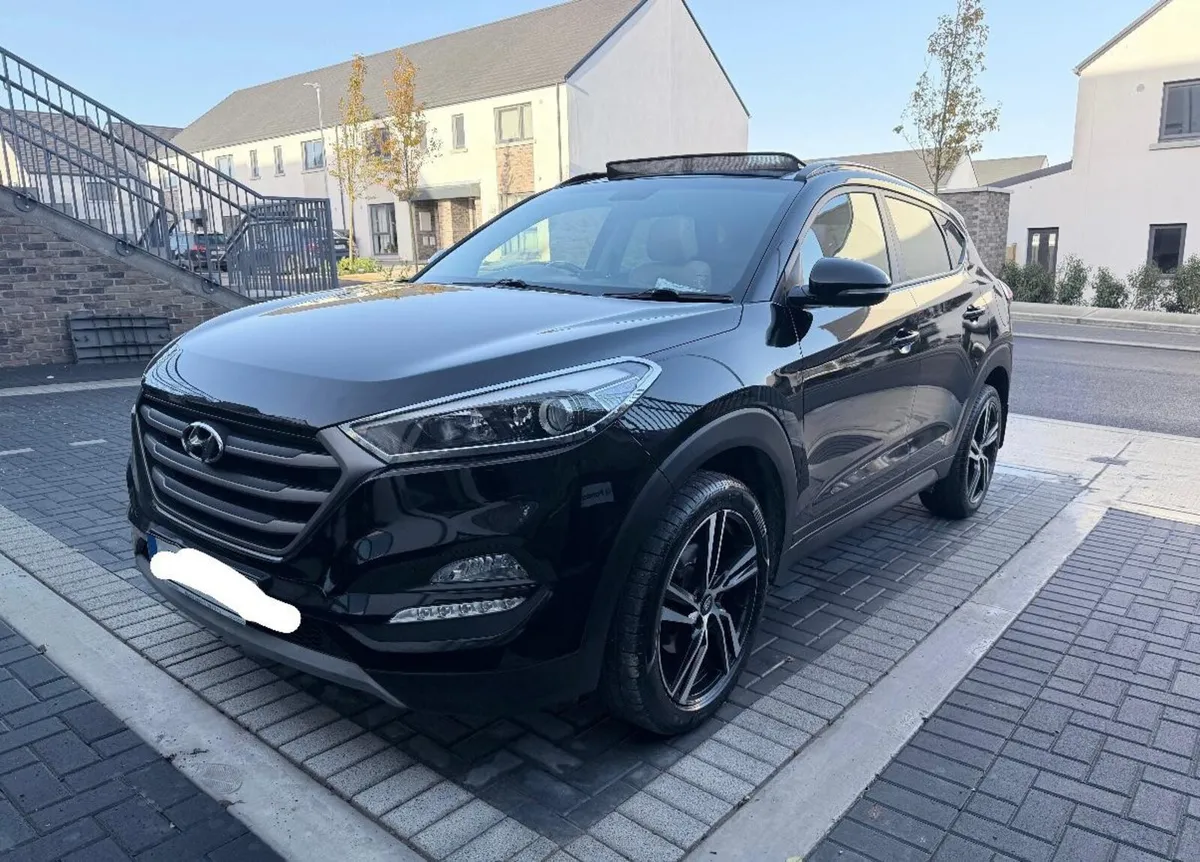 Hyundai Tucson Panoramic sunroof - Image 3