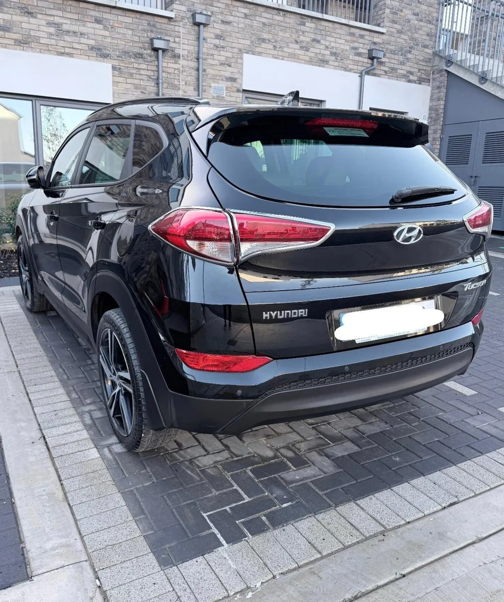 Hyundai Tucson Panoramic sunroof - Image 4