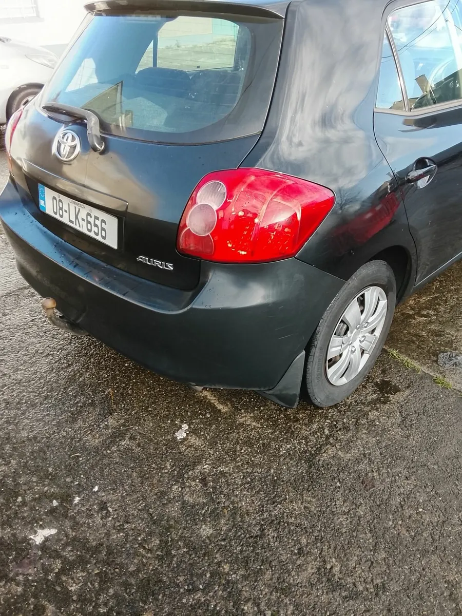 Toyota Auris 2008 - Image 2
