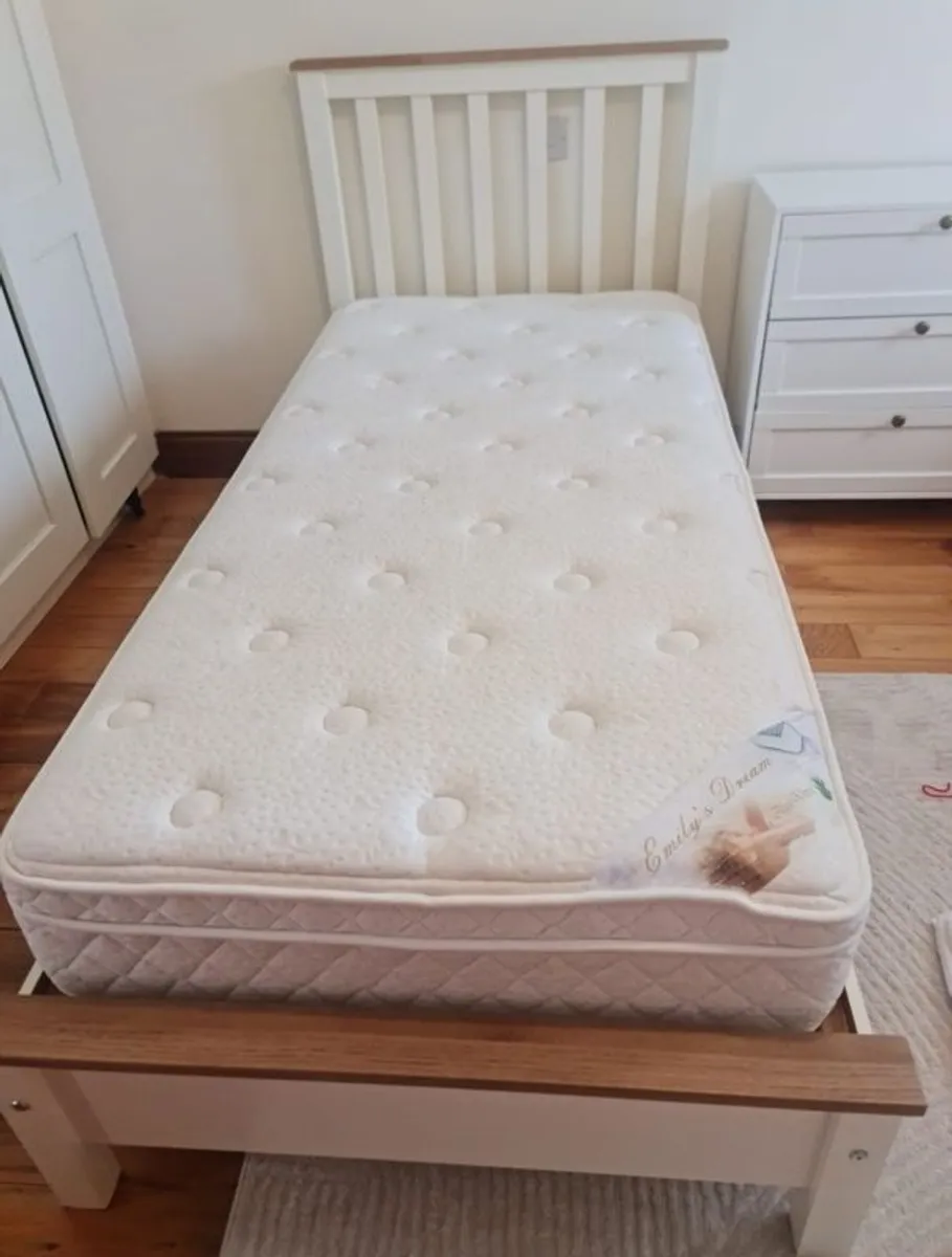 Single Beds with mattresses - Image 1