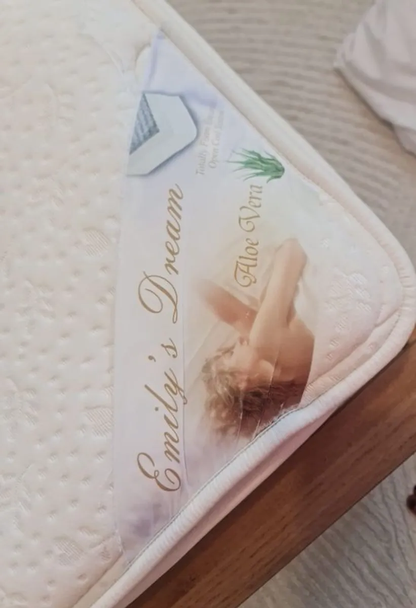 Single Beds with mattresses - Image 2