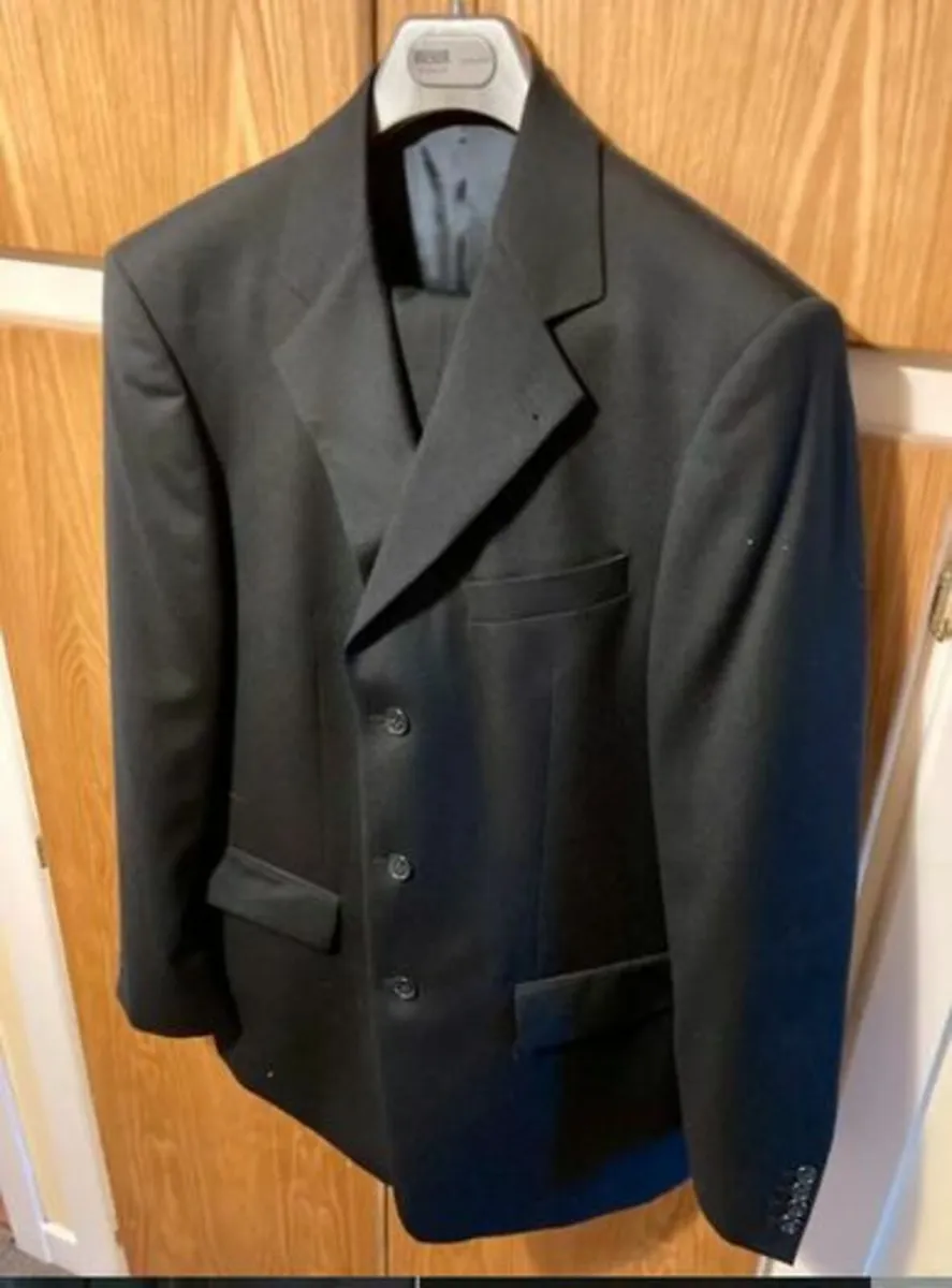 Becker Mens Black Suit, Jacket & Trousers Set - Image 3