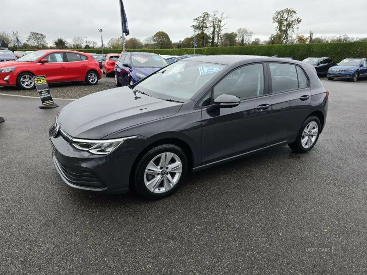 Volkswagen Golf Life - Image 2