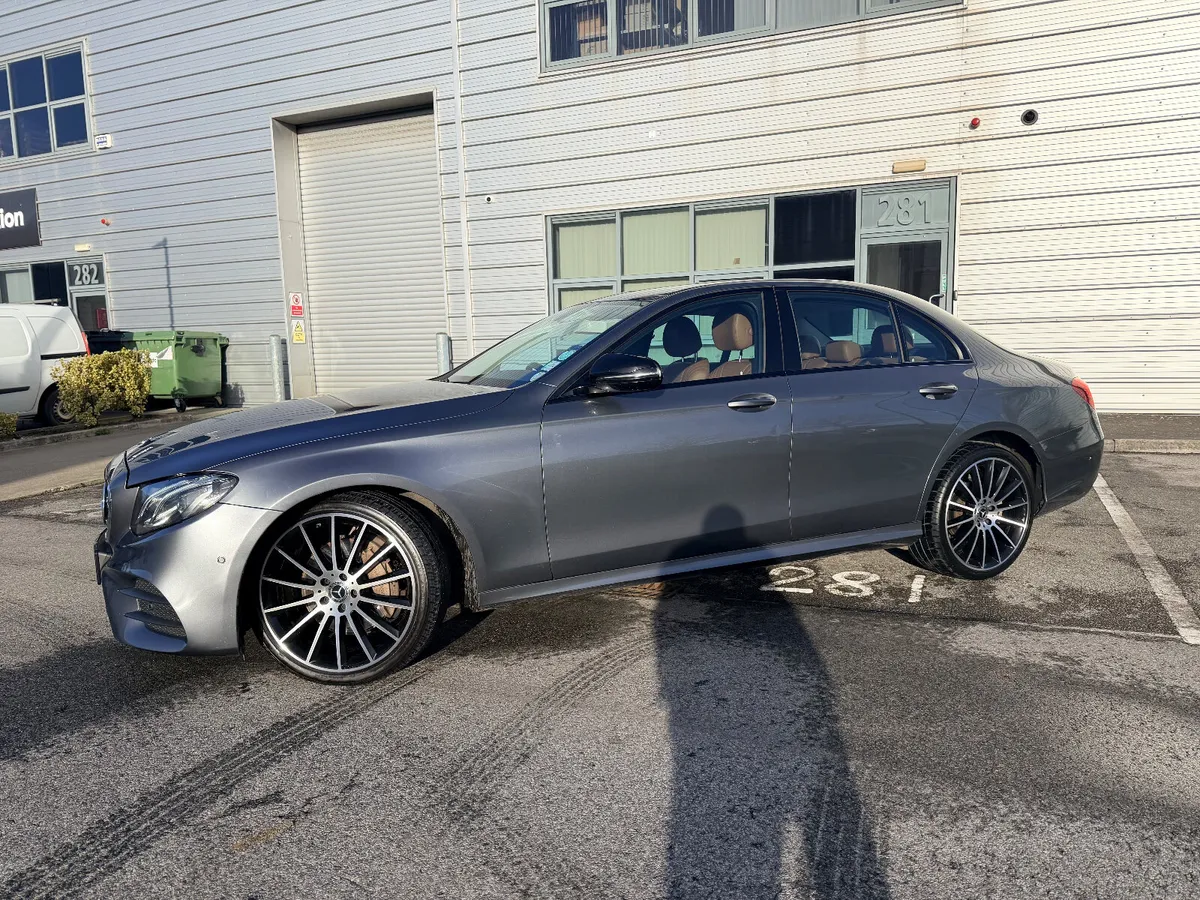 192 Mercedes-Benz E-Class E200 4 Matic Avantgarde. - Image 2