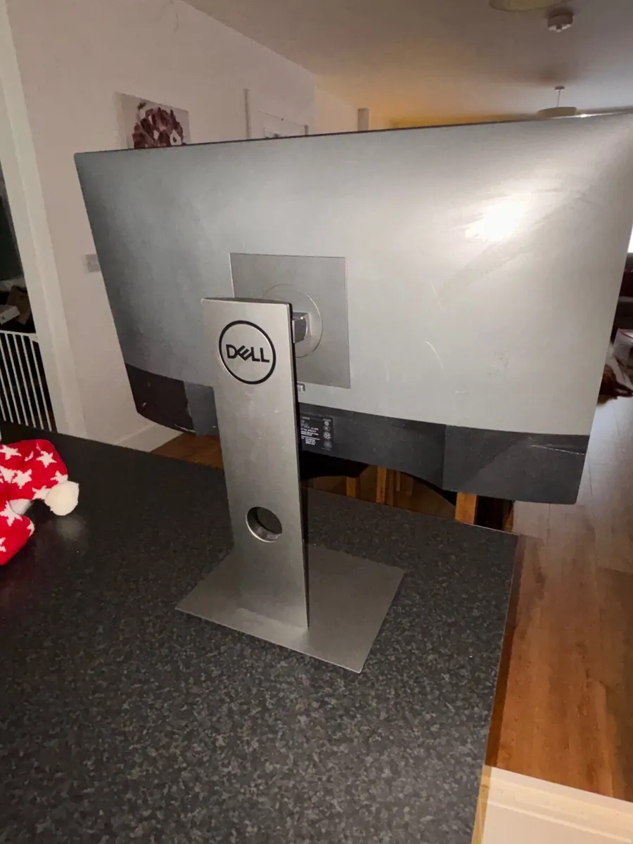 Dell UltraSharp U2419H | 23.8" - Image 2