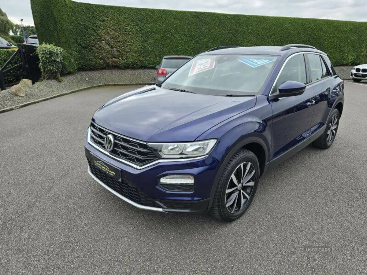 Volkswagen T-Roc SE - Image 1